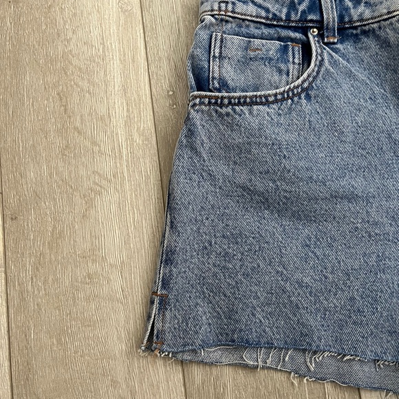Zara High Rise Denim Shorts - Picture 4 of 9